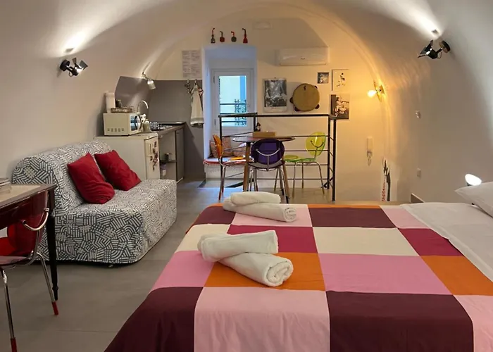 Casa Del Poeta - Spaccanapoli 아파트